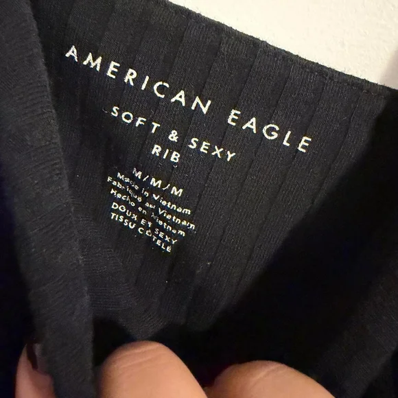 American Eagle cropped ribbed black tank - Picture 2 of 2